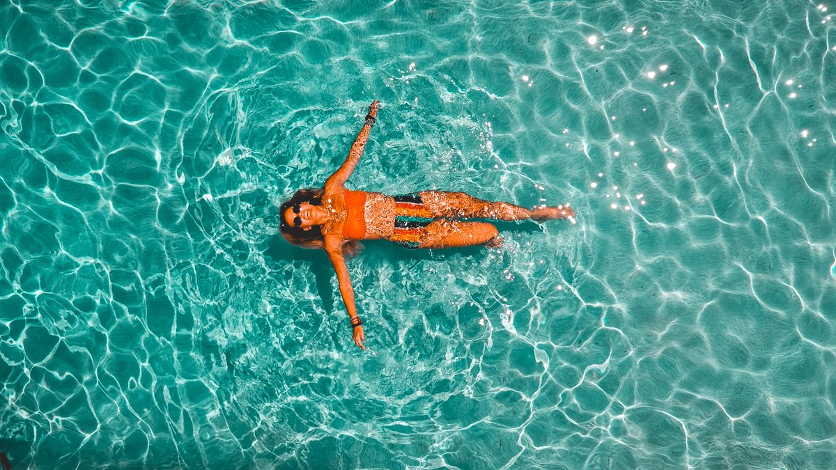 spaon4th's tweet photo. Summer checklist: Giant straw hat, beach flip flops, a tube of high level sunscreen... or maybe you just want to cover up and maintain a healthy glow. Consider a spray tan - it only take a few minutes. PS: We have bronzers, glow sticks and more!
https://t.co/zDyONfKZ5d https://t.co/4YCTKWW7tg