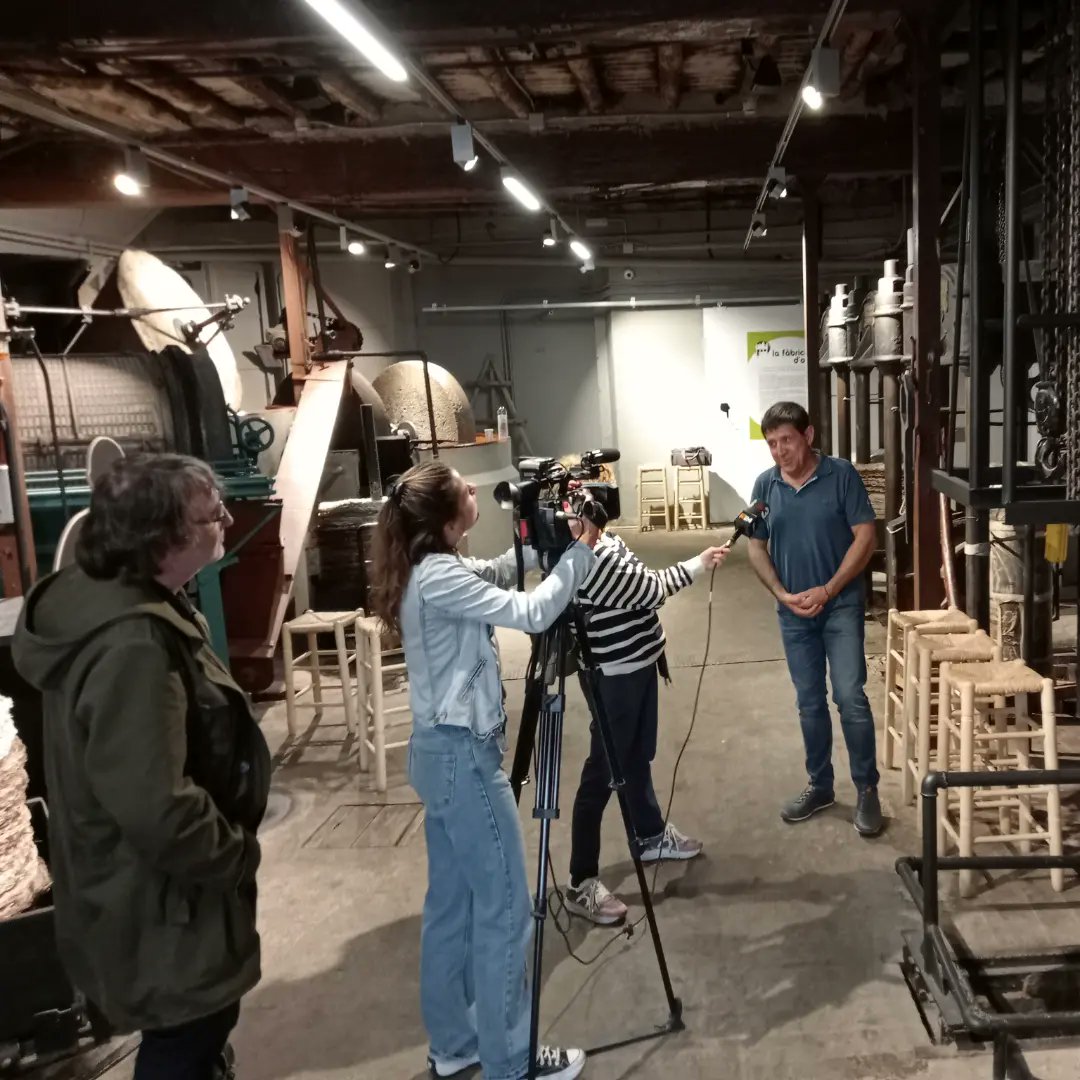 #Unaterradoli #LaGranadella #OOVE <a href="/tv3cat/">TV3 és ara @Som3Cat</a> <a href="/culturadeloli/">Cultura de l'Oli</a> <a href="/AjLaGranadella/">Ajuntament de la Granadella</a> <a href="/BibLaGranadella/">Biblio Emili Pujol</a> <a href="/Biblioborges/">Biblioteca Marquès d'0livart</a> <a href="/crlsgbrt/">carlos gibert</a>