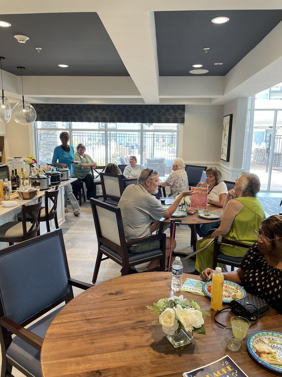 HamiltonOutlook's tweet photo. Live at Outlook and join in on the fun!  #sunprogram #55andbetter #activeadult #nowleasing https://t.co/p4p7ETjG0U