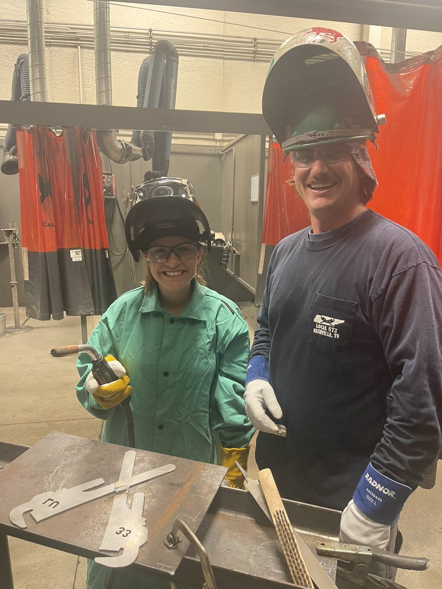 We were happy to host some young women yesterday as part of the annual one-week Girls in Construction Camp! They got to weld and learn about our apprenticeship program!

👩🏻‍🏭👩🏾‍🏭 weld girl summer 😎

#iowaskilledtrades #iowaconstruction #IowaWorkforce