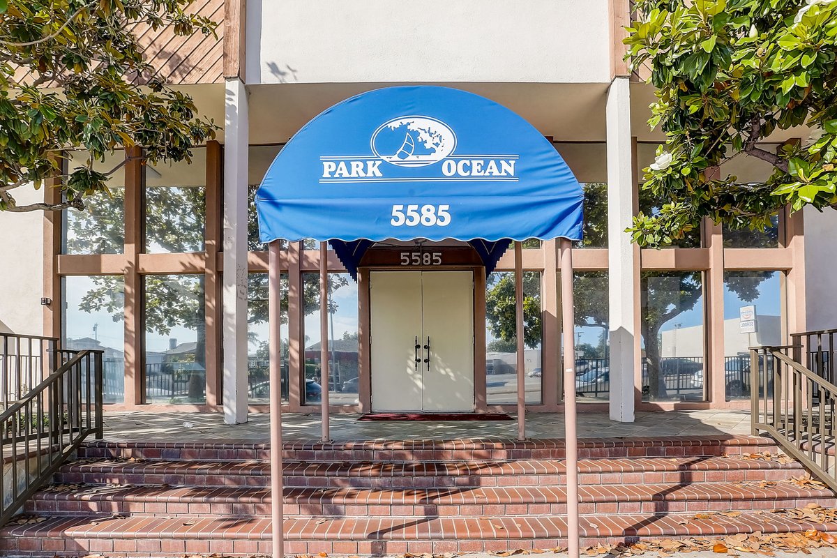andersonreg's tweet photo. Just Sold!
5585 E Pacific Coast Highway #229, Long Beach

#realestate #realestateagent #realestatelife #LongBeach #eXpRealEstate #justsold https://t.co/jv2C8VHvJ6
