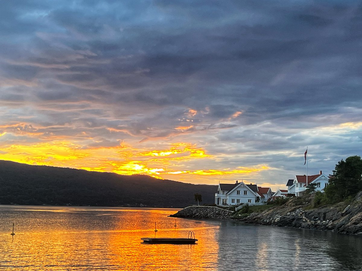 Good night friends.  😘