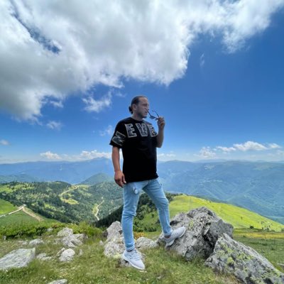 mtlblut's tweet photo. #YeniProfilResmi https://t.co/c7H5wkHtMj