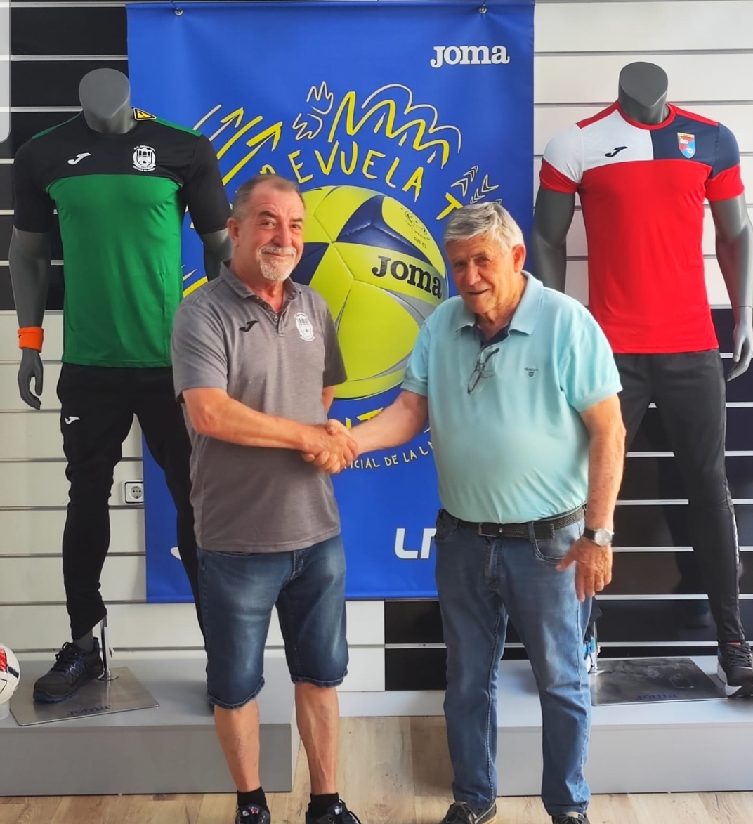 HuracanBoficial's tweet photo. ⚽⚽⚽ NOTICIÓN ⚽⚽⚽

Acuerdo de filialidad firmado entre el @huracandebalazoteoficial y el @avindustria 🤝🤝

Este año tendremos como filial a la escuela de fútbol @avindustria para trabajar de la mano en nuestra temporada en 3RFEF.

🔴🔵SoñemosJuntos🔵🔴 https://t.co/KfhQXVkPOj