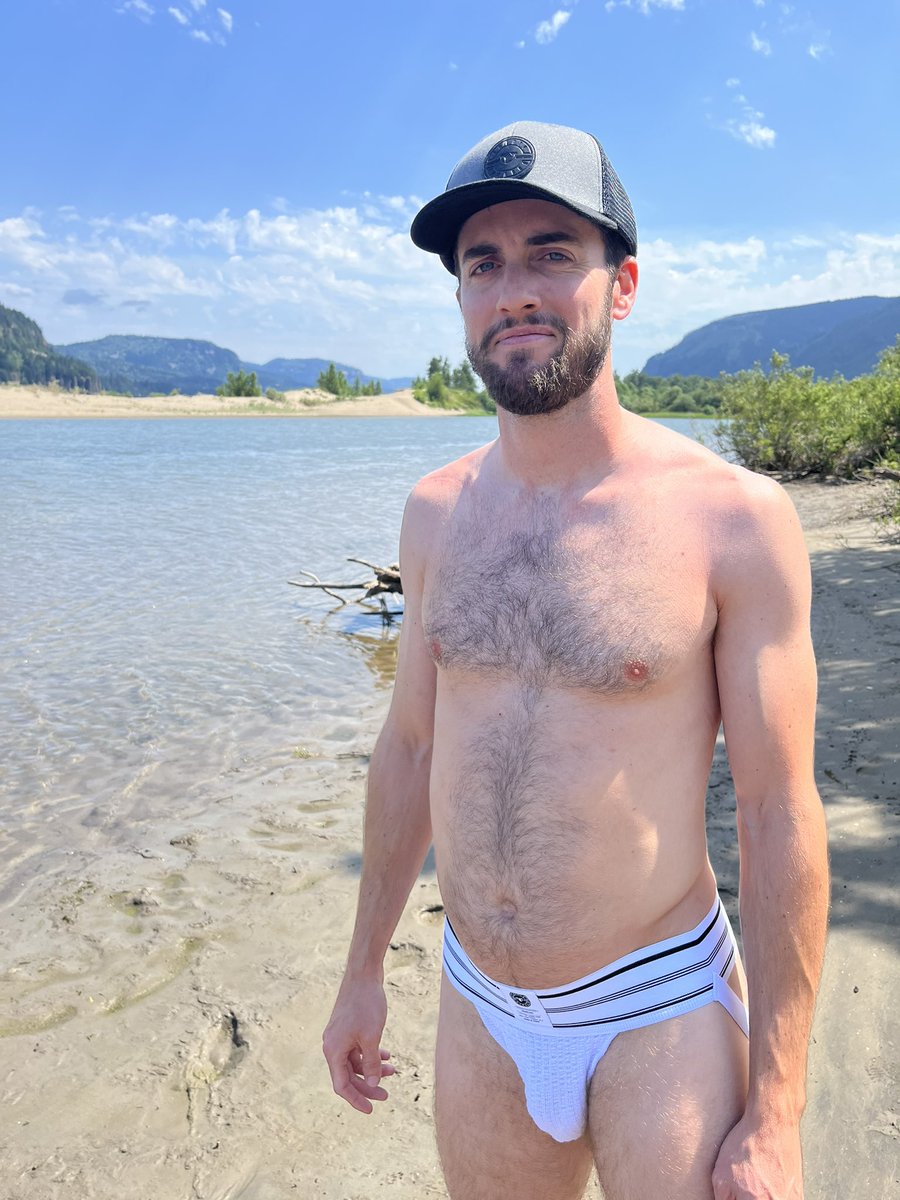 chaserandbear's tweet photo. Ok ok a couple more @SweatyJohnson69 jock pics 

https://t.co/Lqi4GplnLB https://t.co/XOafwVLaXI
