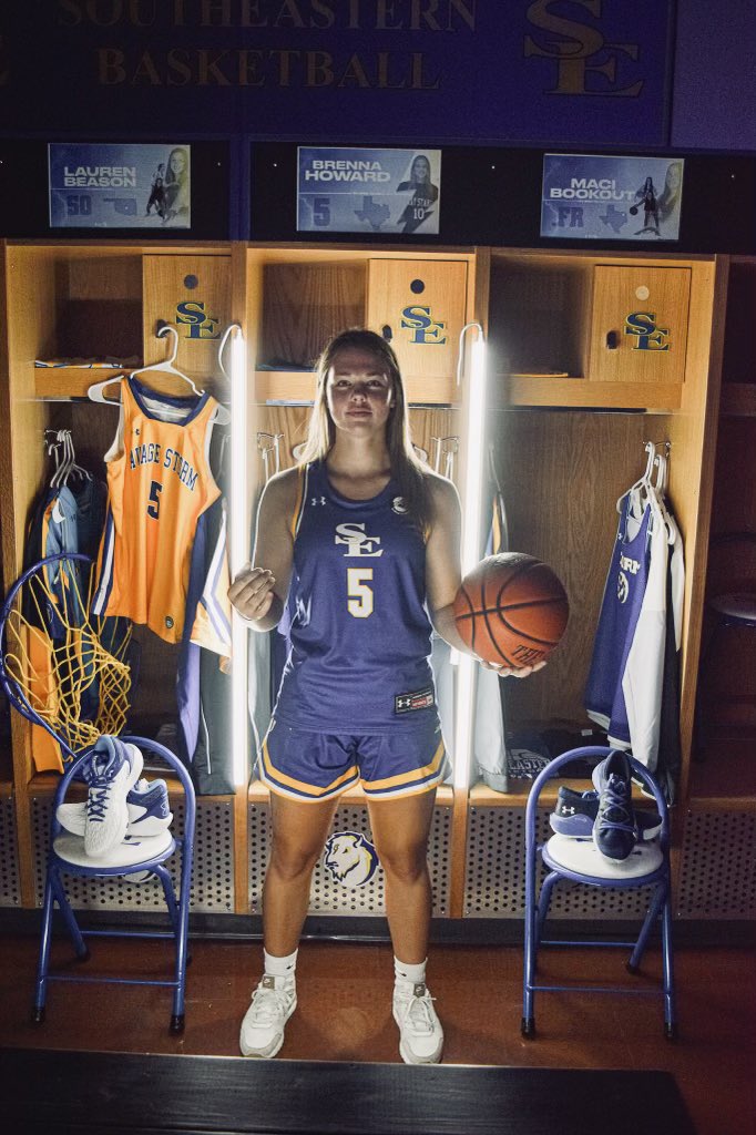 Brennahoward_10's tweet photo. Thank you @CoachKay_15 and @daringrover for the great visit today! Very appreciative to receive my first offer from @SavageStormWBB !!💙💛 https://t.co/VaXMzkxGNB