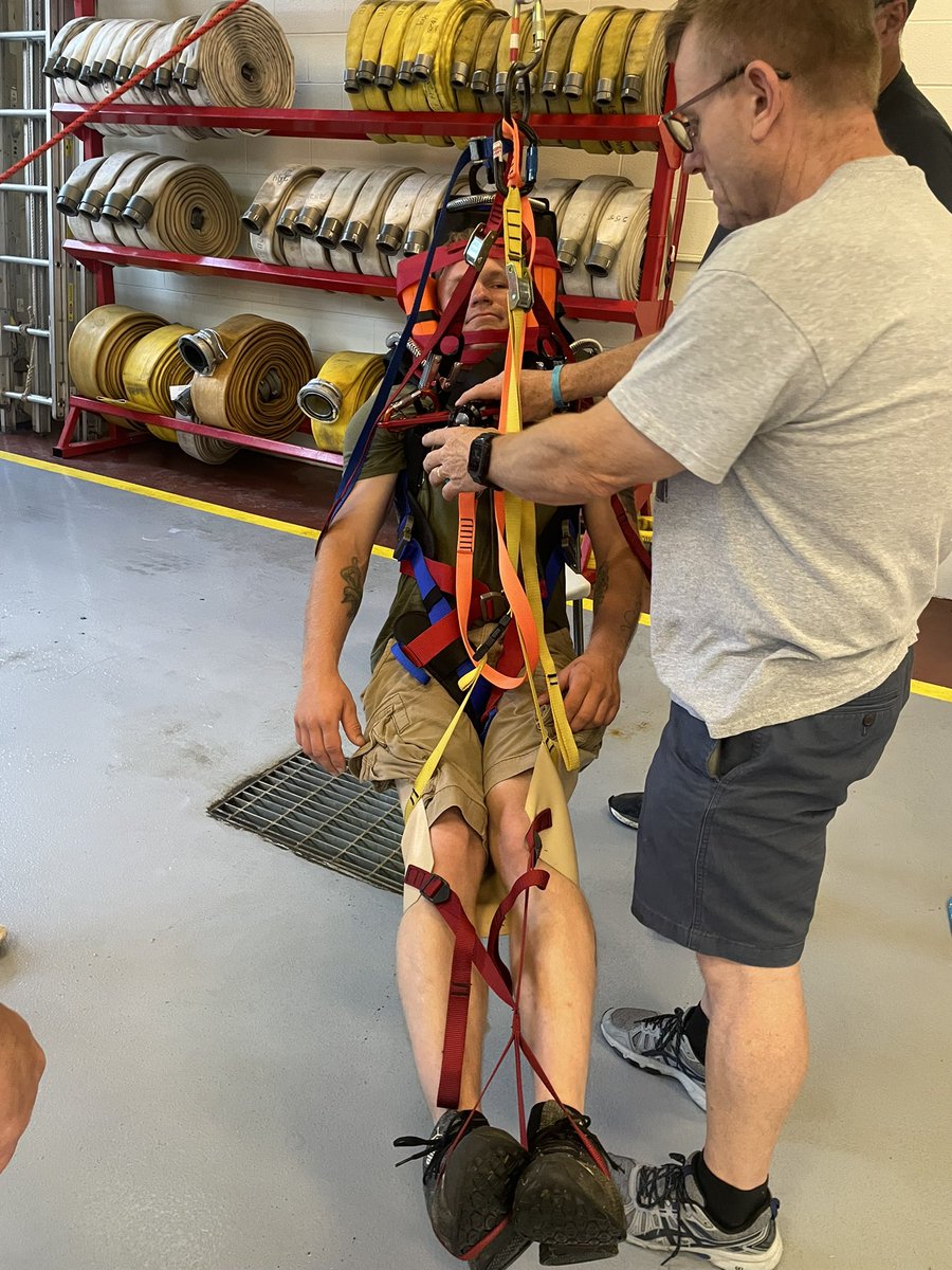 ClendeninFire's tweet photo. #clendeninfire spent yesterday evening drilling on rope rescue, and patient packaging with the tower ladder. Crews meet every Tuesday night to drill on new skills so they can be ready for what ever they may be called upon to do. Have a great week! 
#firefighters #towerladder https://t.co/R9qNetV0UX