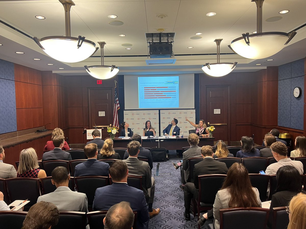 Our first panel featured experts from @SilveradoPolicy @ConservationOrg & @ClimateAdvisers to discuss issues with the CCP’s illegal deforestation practices & predatory trade practices negatively impact the environment + global emissions.