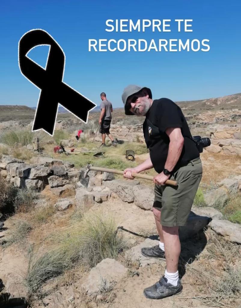 🖤Felix Montón, durante más de 25 años ha sido el alma de la puesta del yacimiento “La Codera”

🖤Gracias por tu trabajo y esfuerzo Felix,siempre te recordaremos

🥲 En cada rincón del yacimiento permanecerá tu huella

😞 Nuestro pesame a sus familiares y amigos, hasta siempre…