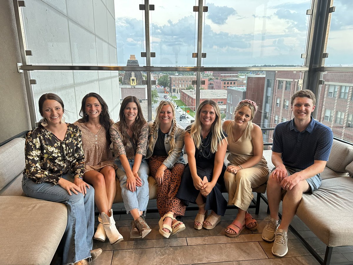 PioneerSeeds's tweet photo. The second and final day of the #CollabToGrow #InfluencerSummit was filled with insights from our product experts and influencers along with tours around our research centers. We are incredibly proud to partner with this talented group! https://t.co/mgyZzd6ZsH