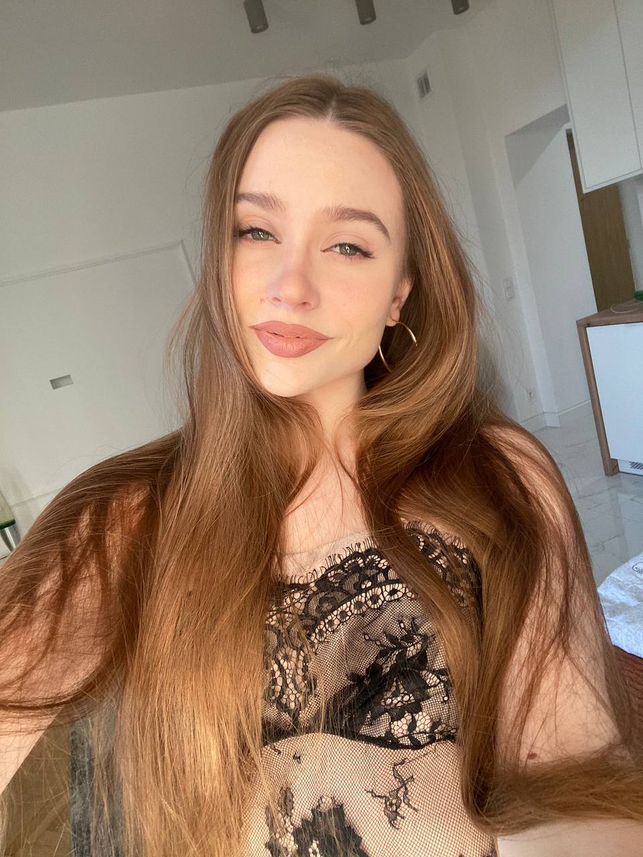 quippearis2010's tweet photo. 😍  I want your cum. 😍I'm burning up  #breasts #swingers #lesbian #sellingcontent for free 👇 #onlyfans  https://t.co/EnqmebeMnM https://t.co/V8GgTcURB6
