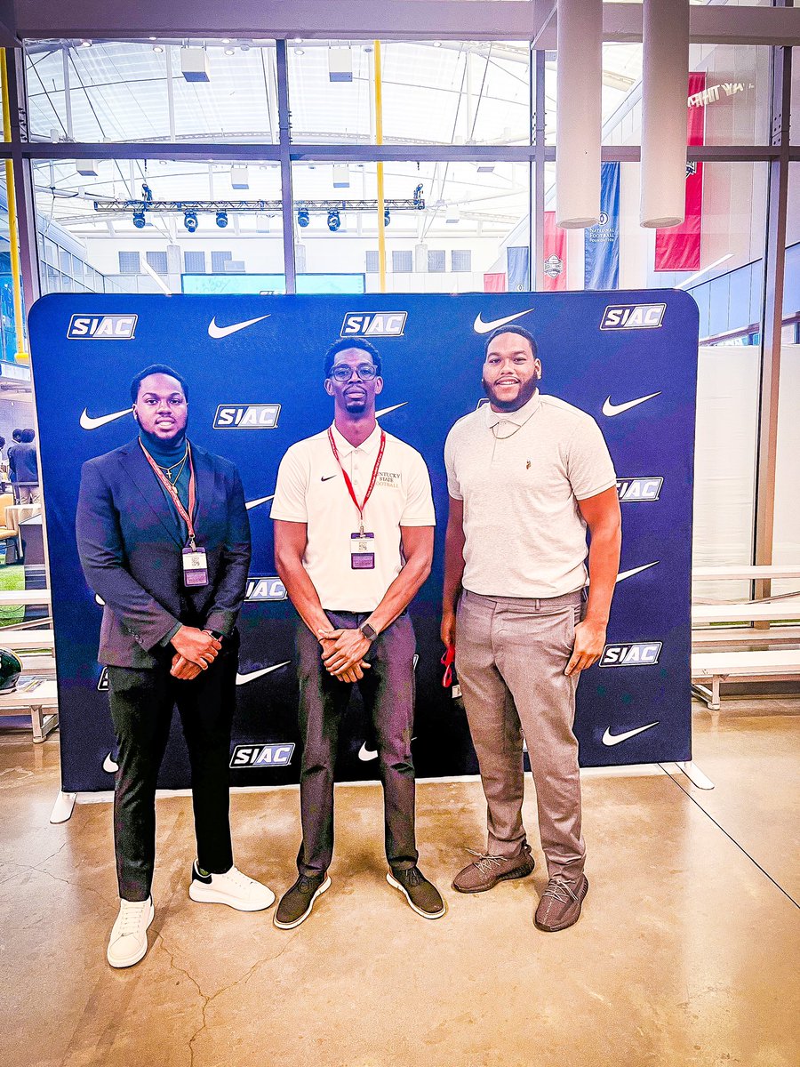 Blessed to be able to attend my 1st SIAC Media Day with two of our leaders for one of the top defenses in D2. @jjohnz1 @jimmy_edmonds_ @KYSUFB #BredDifferent #CloseTheGAP #LetsRide🟢🟡🐎