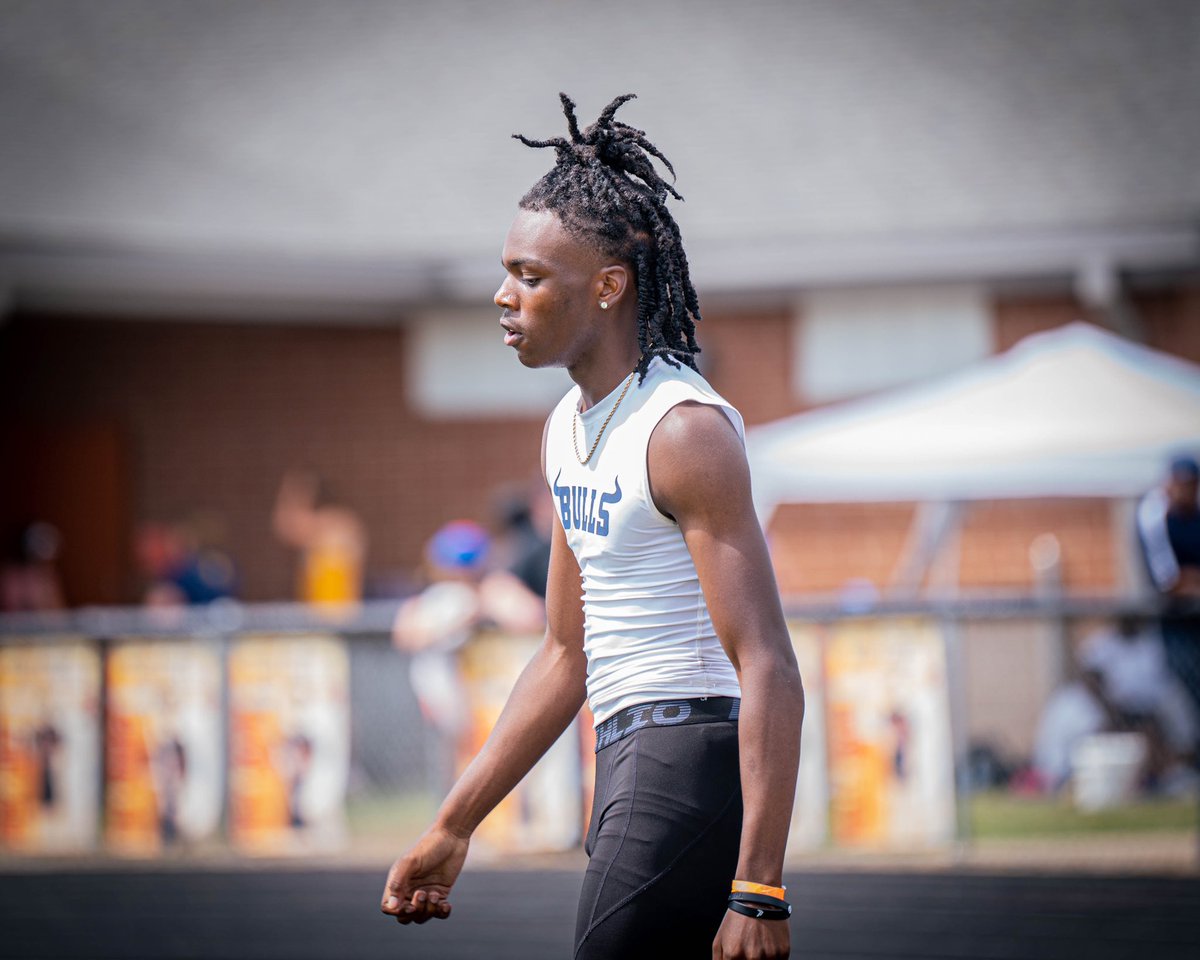 BrandonMcClary1's tweet photo. Welp Junior Szn has officially came to an end ✅. This year was really something to remember and to be proud of. I’m thankful for what God has put me through this year and all the goals that i’ve accomplished. Can’t wait to see what God has me in to store for senior year. ❤️ https://t.co/3ShJJMzLX1