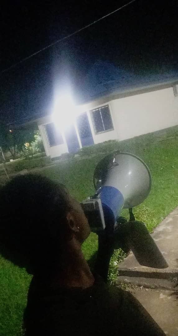 AsanjiSusan's tweet photo. 2 weeks ago my school mate from Gabon asked why I Carry Town CRYER around preaching even on campus saying as a Diplomacy Student,I have to behave myself lol I didn't respond,today he told me he is so blessed each time he listens to me do the Cry ROR he gave me 1000cfa for RoR https://t.co/wRvriEAcP4