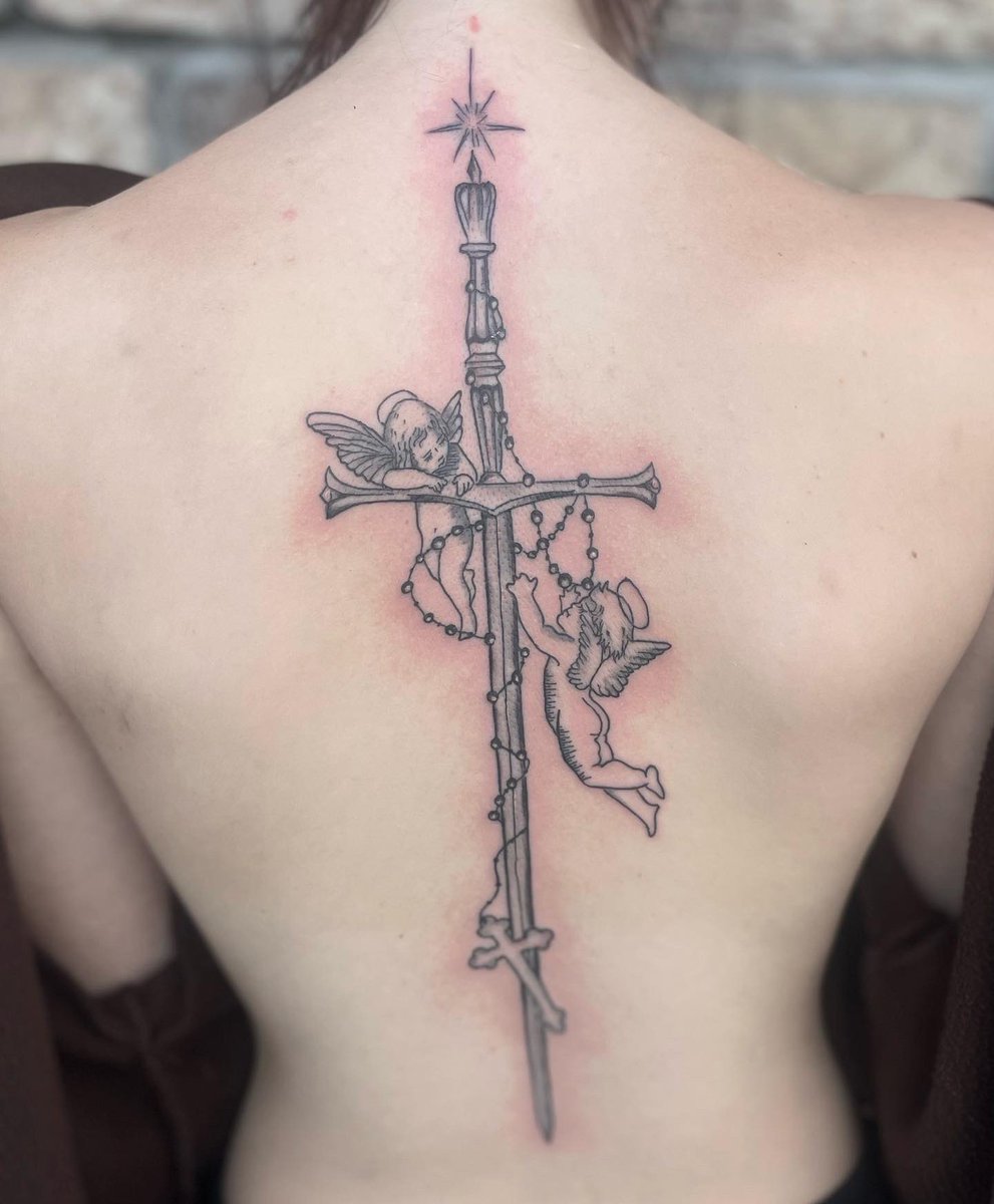 snuffbutt_'s tweet photo. Biggest back piece yet 🗡️ https://t.co/SqztmHqjEs