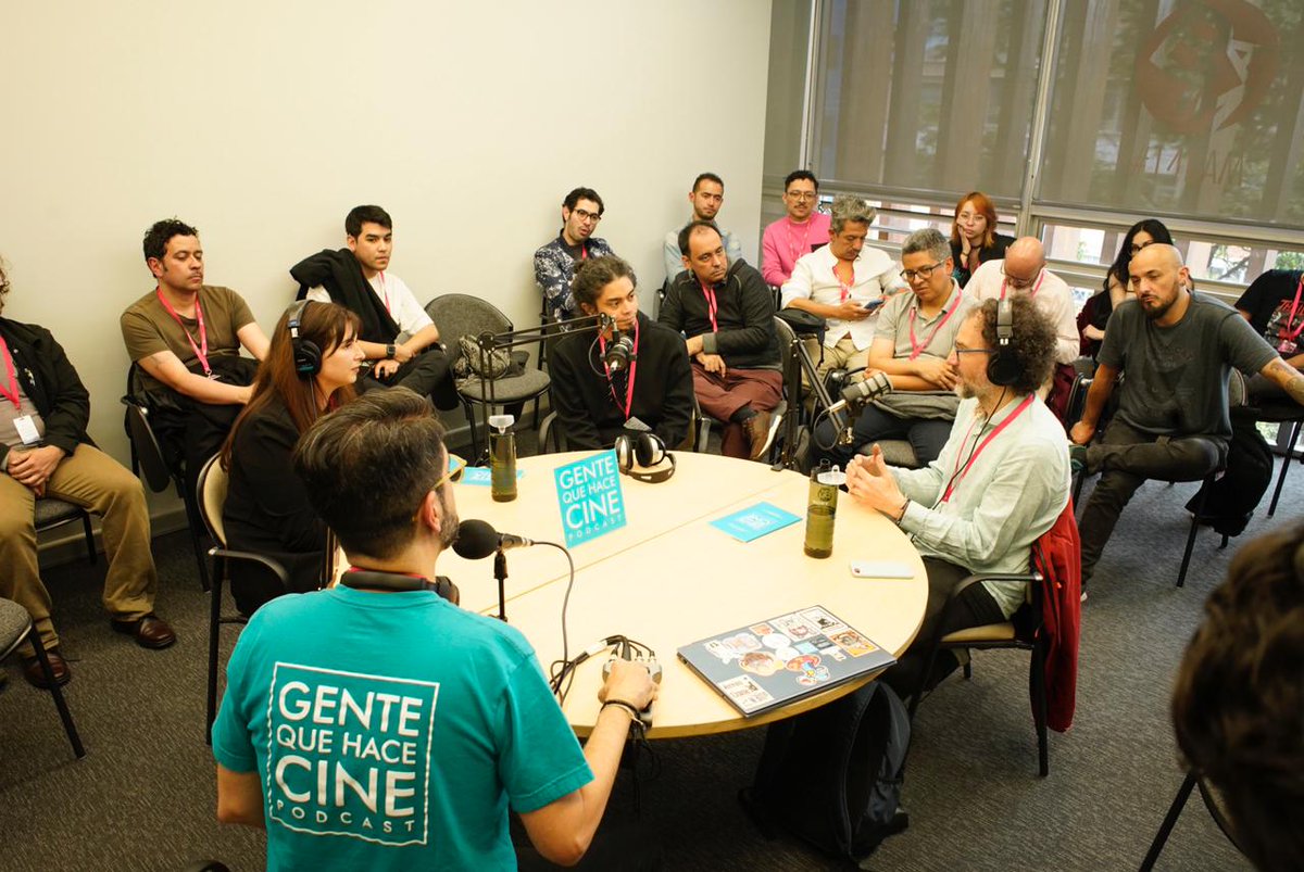 BAM_Bogota's tweet photo. #BAMNow | En esta Market Session, Jenny Sciarra de Blumhouse TV y Federico Durán de Rhayuela profundizan desde sus roles en la producción y el desarrollo de los contenidos de género, esta pasión que no es exclusiva de geeks y crece con fuerza en Latinoamérica.
#ModoBAM https://t.co/UaNQ9vLKQh