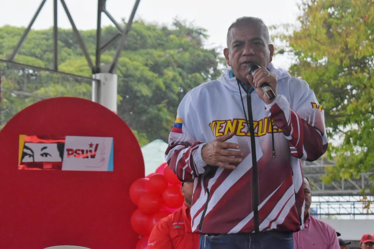 amarcanopsuv's tweet photo. Gracias pueblo de UPATA!!! El @PartidoPSUV moralizado y en combate como lo ha instruido la DN. Vamos con mucha fuerza desde el Sur del estado Bolívar hacia la Victoria Popular del 2024 con @NicolasMaduro @dcabellor @delcyrodriguezv @jorgerpsuv @pinfantea @tatachavista https://t.co/WoXMdJIiQu