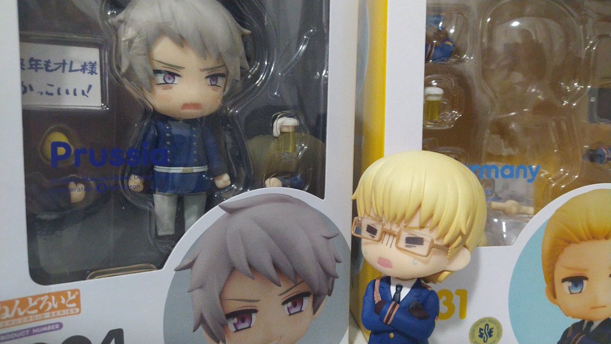 "tf are you doing here???!"

"WEST. HELP."
