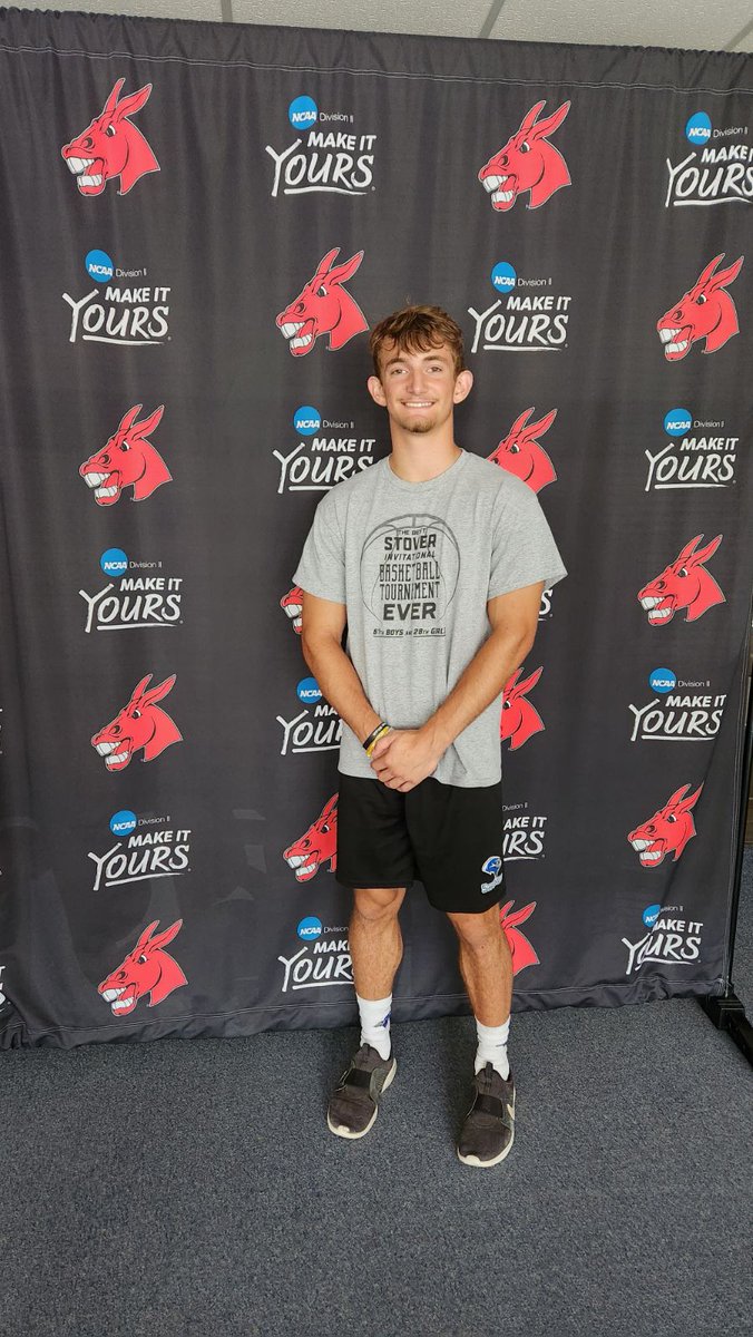ReidHarrison14's tweet photo. Had a great visit today with Coach Kip Janvrin at UCM!! @UCMTF https://t.co/cNp5PyiJTe