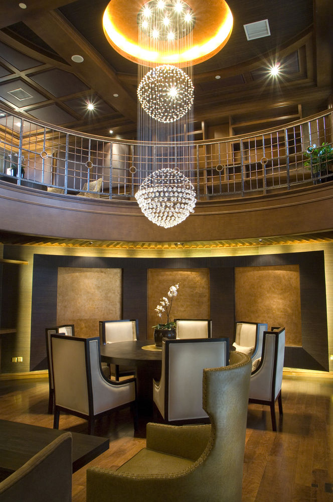 RosemaryTalkin's tweet photo. Check out this incredibly elegant design! That may be the most impressive chandelier for miles around.

#DanielGaleSIR #nothingcompares #RealEstate
Rosemary Talkin CBR SRS
Licensed Real Estate Salesperson 
Daniel Gale Sotheby’s International R... https://t.co/ce0DZDJm5B https://t.co/te7V1sAmSt