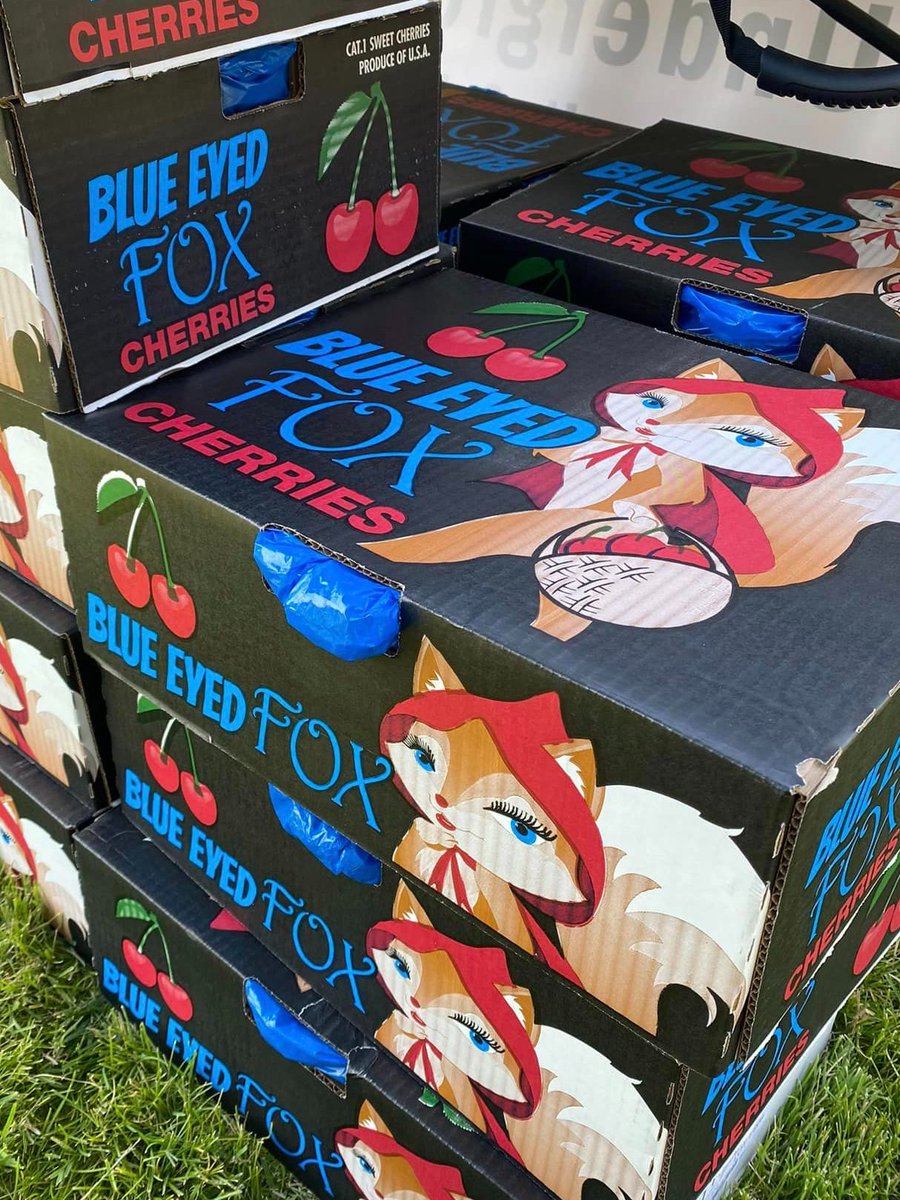 A4 #Smalltowntourismchat - we bought an 18lb box of these excellent cherries last week and we loved the packaging - such beautiful presentation 😊