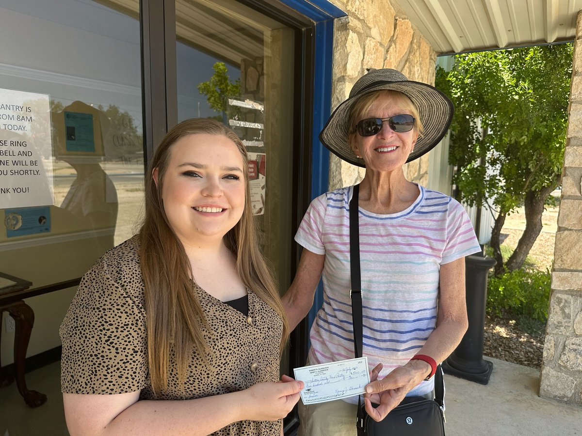 Many thanks to all who purchased action sports photos from our Sonora Broncos SmugMug website since January. We made a donation to support the Sutton County Food Panty today. Accepting the check was Emily Oliver of the nonprofit Food Pantry.