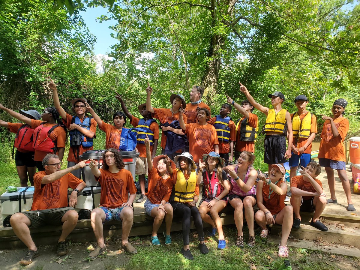 AEchoEnvEdAACPS's tweet photo. Canoe Campers are paddling away down the Patuxent River! From the pictures weβve been getting it looks like they are having a blast!
#HighAdventureCamp #CanoeCamp2023 #SummerofEcho #PatuxentRiver #aacpsawesomesummer #canoeing #paddle #tentcamping #swimming https://t.co/E6nY9MFdem