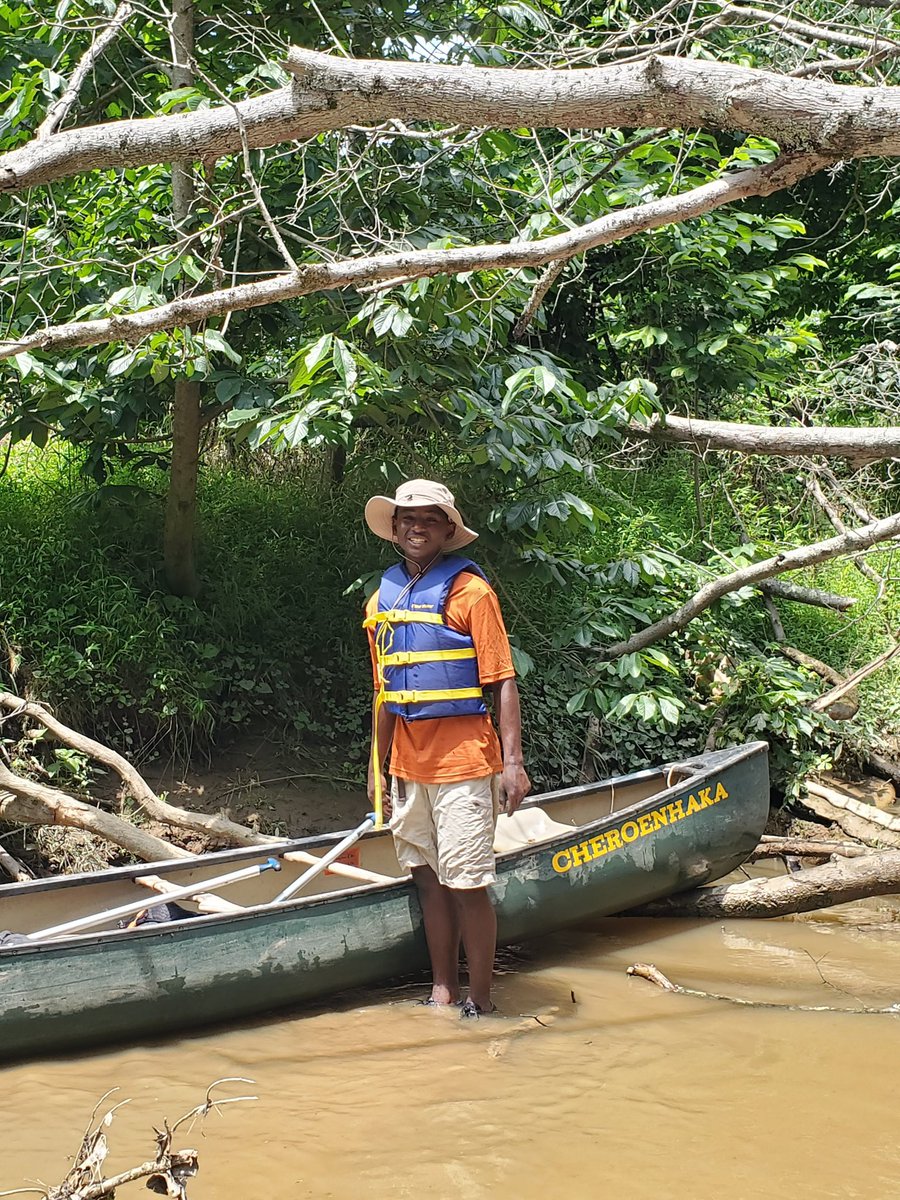 AEchoEnvEdAACPS's tweet photo. Canoe Campers are paddling away down the Patuxent River! From the pictures weβve been getting it looks like they are having a blast!
#HighAdventureCamp #CanoeCamp2023 #SummerofEcho #PatuxentRiver #aacpsawesomesummer #canoeing #paddle #tentcamping #swimming https://t.co/E6nY9MFdem