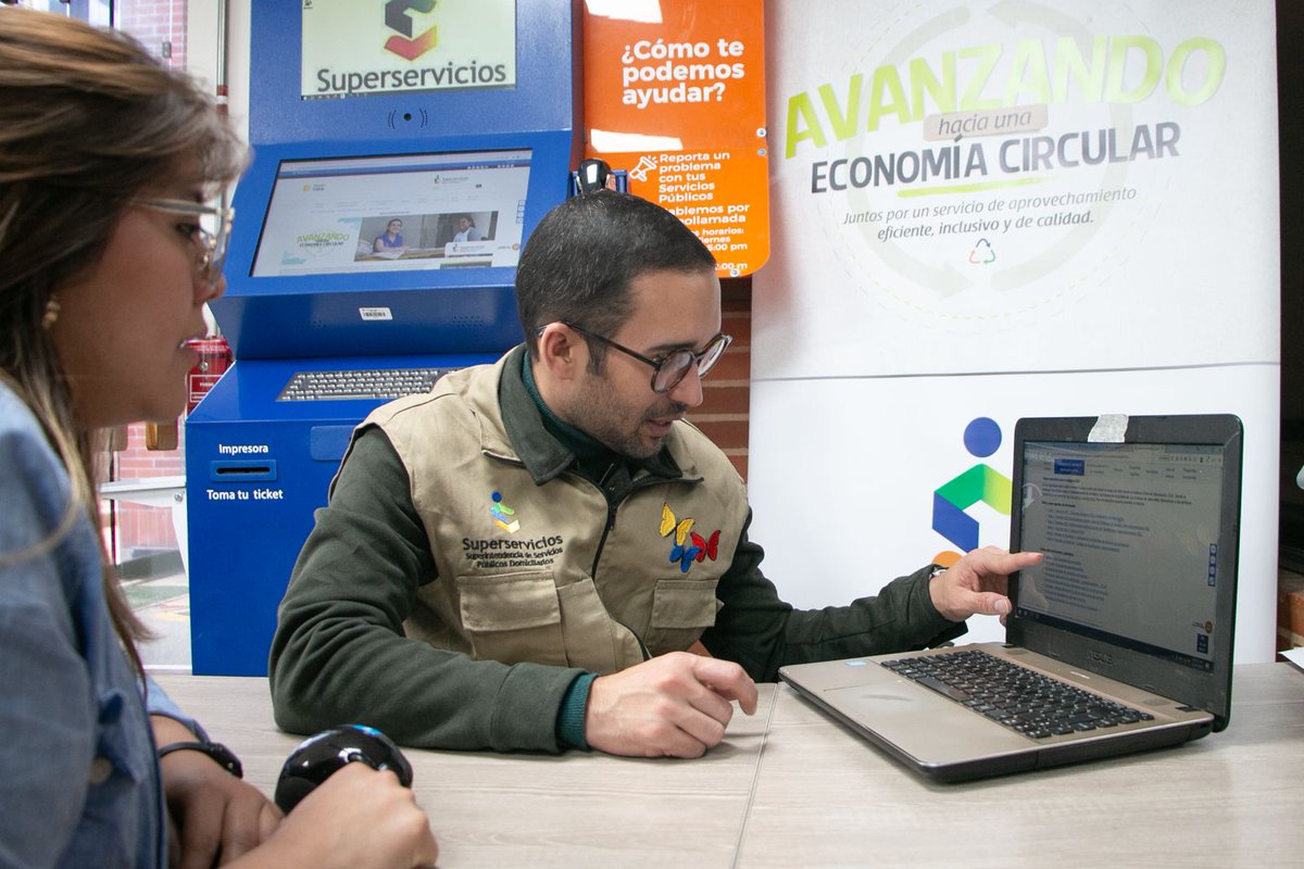 Superservicios's tweet photo. ¡Canales de atención para organizaciones de recicladores! ♻️
 ✅Asistencia técnica y acompañamiento en procesos de formalización ⬇️
📍 Bogotá, sede calle 84 
📞 601-6913005 Ext 2052 - 5075 de 7 a 4 p.m.
📩 aprovechamiento@superservicios.gov.co o sspd@superservicios.gov.co https://t.co/LS6FQNima7