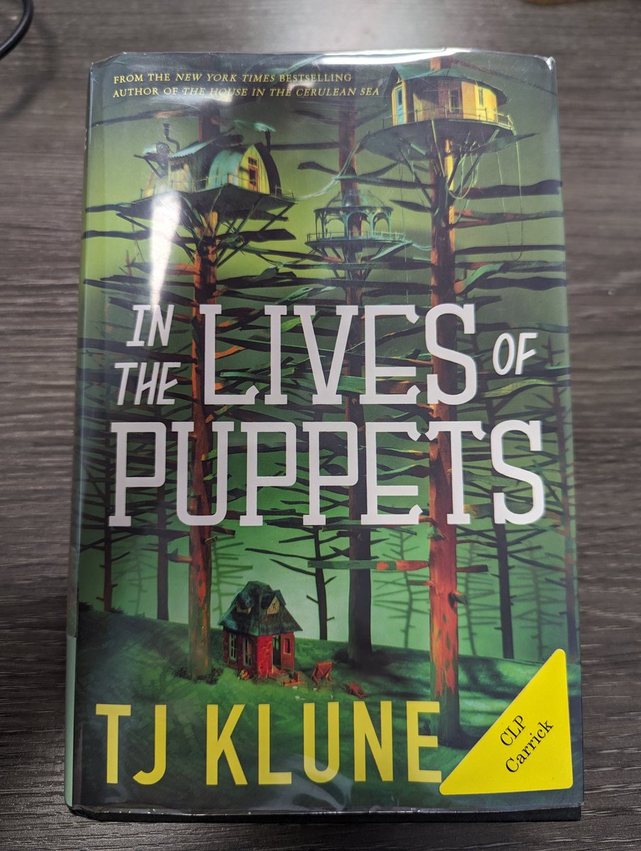 PizzaDeity's tweet photo. Fun and more than a little goofy, this put a big smile on my face. The characters are adorable, even (especially) when bickering. Sweet and tender.
7.5/10
#WhatsKenyaReading https://t.co/eDGsv06z3o