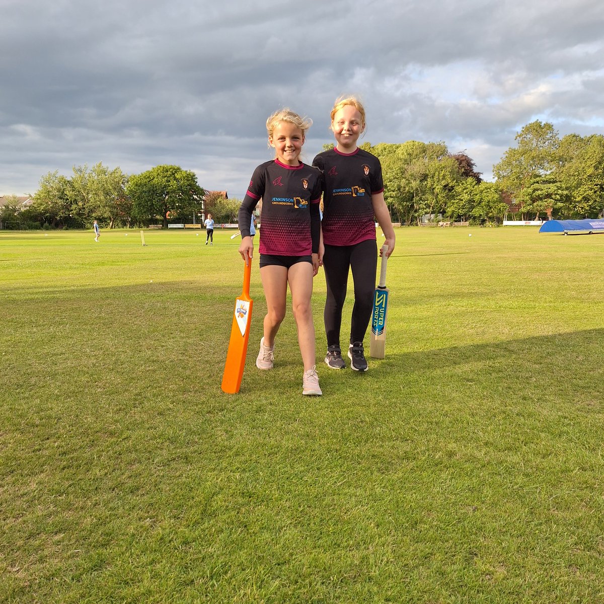 Fantastic to see the Jenkinson Girls bat together 😍 and have their first ever girls training match with the very welcoming <a href="/FyldeCricket/">Fylde CC (Poulton)</a>. We will be inviting you to the <a href="/Illawalla/">Thornton Cleveleys Cricket Club</a> for another game for all those next cricket superstars to enjoy 🏏🏏 #girlscricket #womenscricket