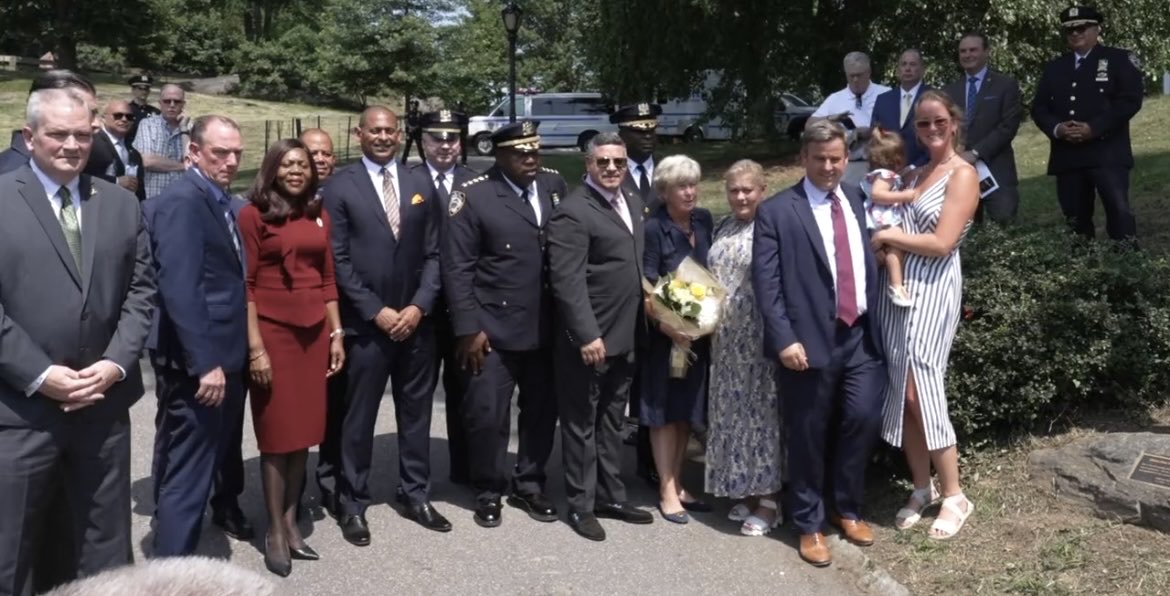 Lieutenants Benevolent Association tweet media