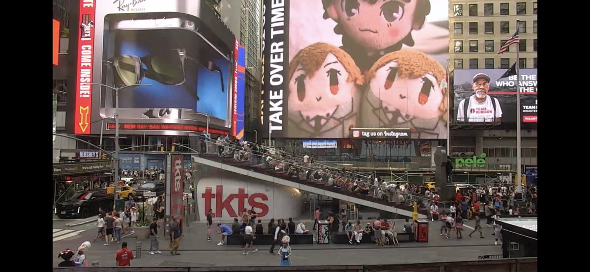 WILD GORBS SPOTTED IN TIMES SQUARE OMG