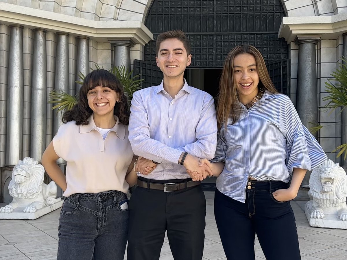 CADEUSFQ's tweet photo. ¡El trabajo en equipo y la dedicación de nuestros estudiantes les permitió lograr el 2° lugar 💪 @USFQSoB en esta competencia!
#BusinessIsGood
¡Estamos orgullosos 😁 de nuestros Dragones 🐲, por obtener resultados espectaculares!
#USFQ
¡Felicitaciones y a seguir adelante 👏👏👏! https://t.co/1wP2FhOX0g