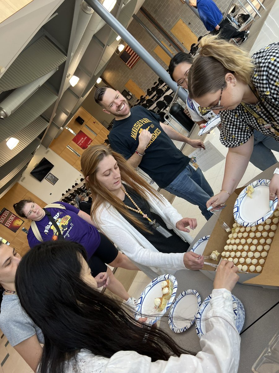 I don’t want to brag but I believe I have “<a href="/nothingbundt/">Nothing Bundt Cakes</a> ” the best of teachers and staff this summer! Thank you the the #Haymarket #Gainesville store for donating this sweet treat! Yum!