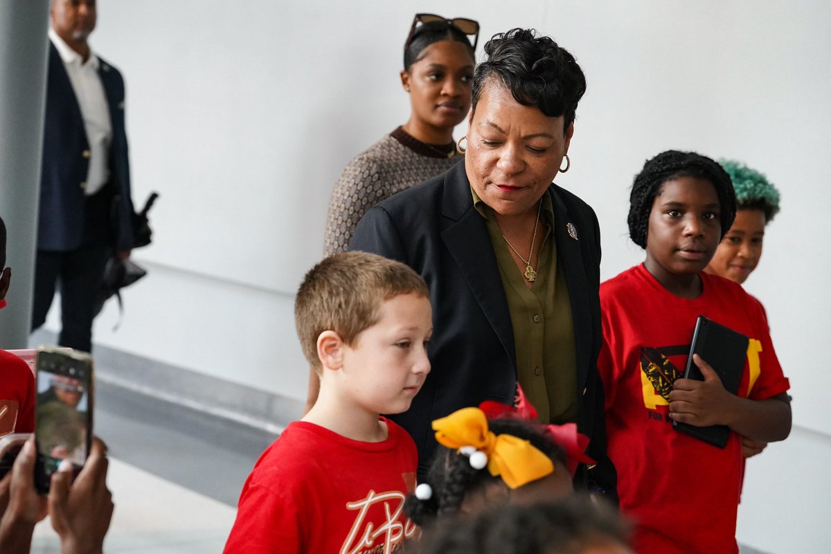 mayorcantrell's tweet image. I had the opportunity to visit the Anthony Bean Community Theater summer program. Anthony Bean Community Theater is celebrating 50 years of service to the youth in our city.🎭💥

During my visit I was able to watch short skits and hold a Q&amp;amp;A session with the program participants.