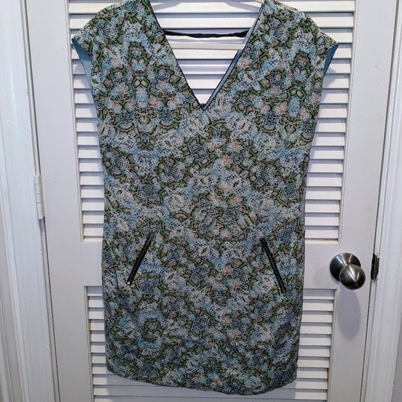 atouchofkenya's tweet photo. So good I had to share! Check out all the items I'm loving on @Poshmarkapp #poshmark #fashion #style #shopmycloset #rue21 #anthropologie: https://t.co/7oR35fuIVs https://t.co/2WKIkJS03G