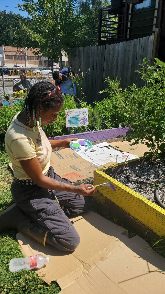 FN_TinaBrigit's tweet photo. Kudos to everyone that came and helped paint the RBAC Garden Beds at our Garden Party!!! #rainierbeach https://t.co/4mTUihZy0I