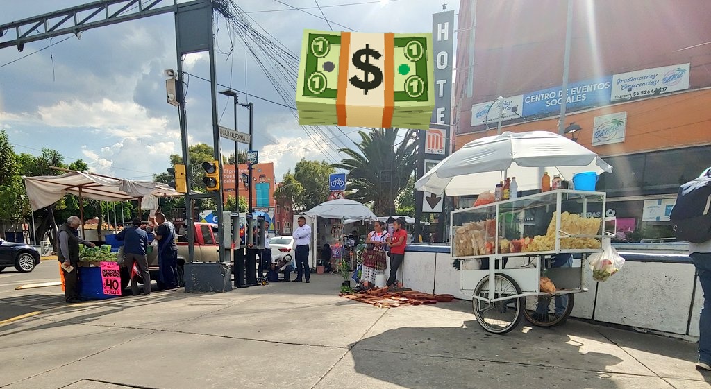 5antaMerlina's tweet photo. @SandraCuevas_ Tu hechizo #OperativoDiamante a modo, aplicas #SembrandoPuestos o reubicas.
Mentira que retiras o no hay nuevos puestos. 
Corrupción en @AlcCuauhtemocMx  #Transitogcdmx o patrulla nada, diario camioneta @OHarfuch @martibatres 
Baja Calif. Y Cuauhtémoc.
@reforma https://t.co/Hn0FyoHSjC