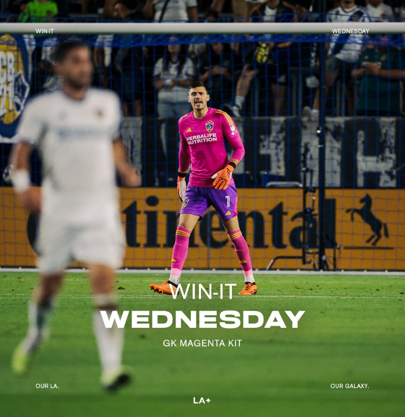 LAGalaxy's tweet photo. It's #WinItWednesday! ✨

Enter to win a Goalkeeper Magenta Kit 🧤

To enter:
💙 this post
🔁 this post
🖱️ enter here 👉 https://t.co/XqgjGpjebw