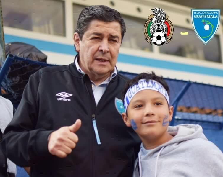 DeportMx__'s tweet photo. #Deporte  | Luis Fernando Tena DT de Guatemala sobre el rumor de dirigir a México: “Me comprometí con los guatemaltecos a llevarlos al próximo mundial ¿Y si la oferta económica de los mexicanos es muy superior? Nunca dejaría tirado a Guatemala que me ha tratado muy bien” https://t.co/PcIjcDPmSZ