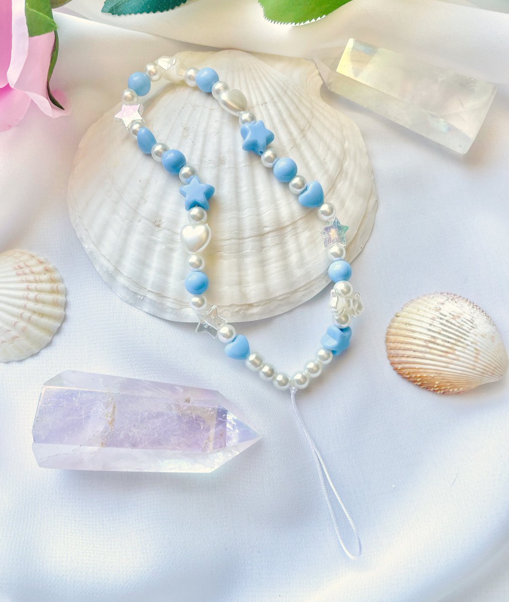 wolfie_monica's tweet photo. Baby Blue Fairy Phone Charm ✨ https://t.co/vV4OlxcG25