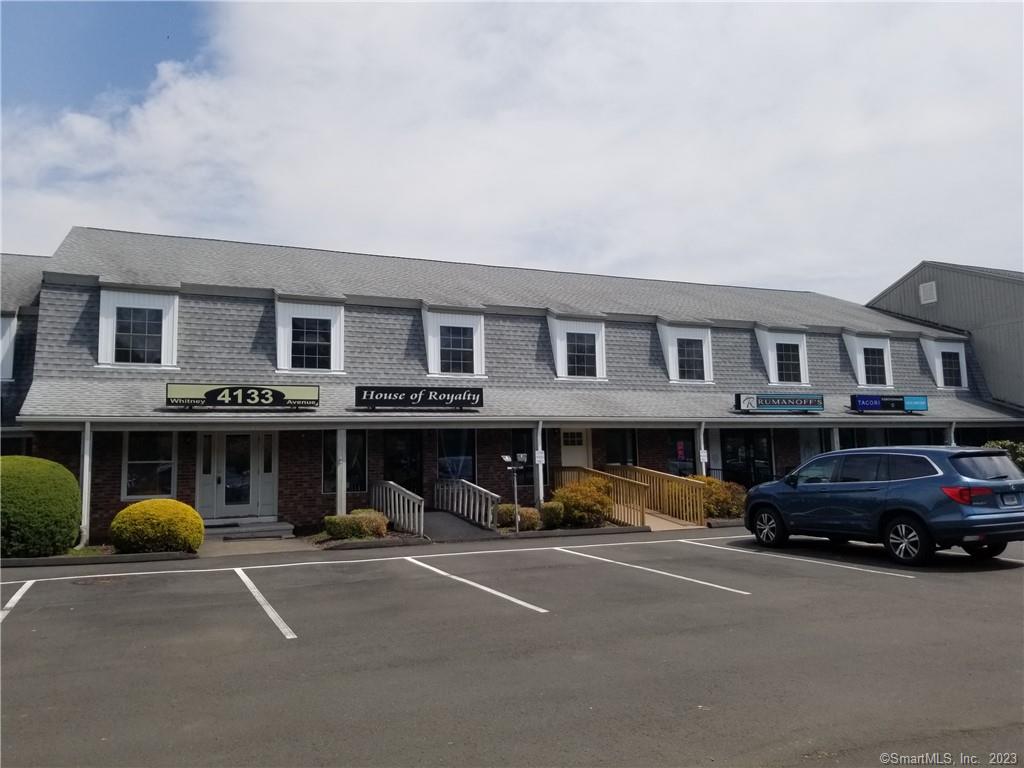 stephenbriotti's tweet photo. I have a new #listing in #Hamden #CT  https://t.co/OFw2ByVDeD https://t.co/zBLvXfys0L