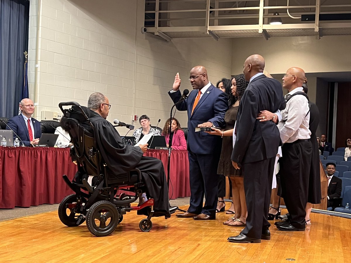 HamptonCSchools's tweet image. The Honorable Judge Wilford Taylor (retired) conducted the ceremonial swearing-in of Superintendent Dr. Raymond L. Haynes