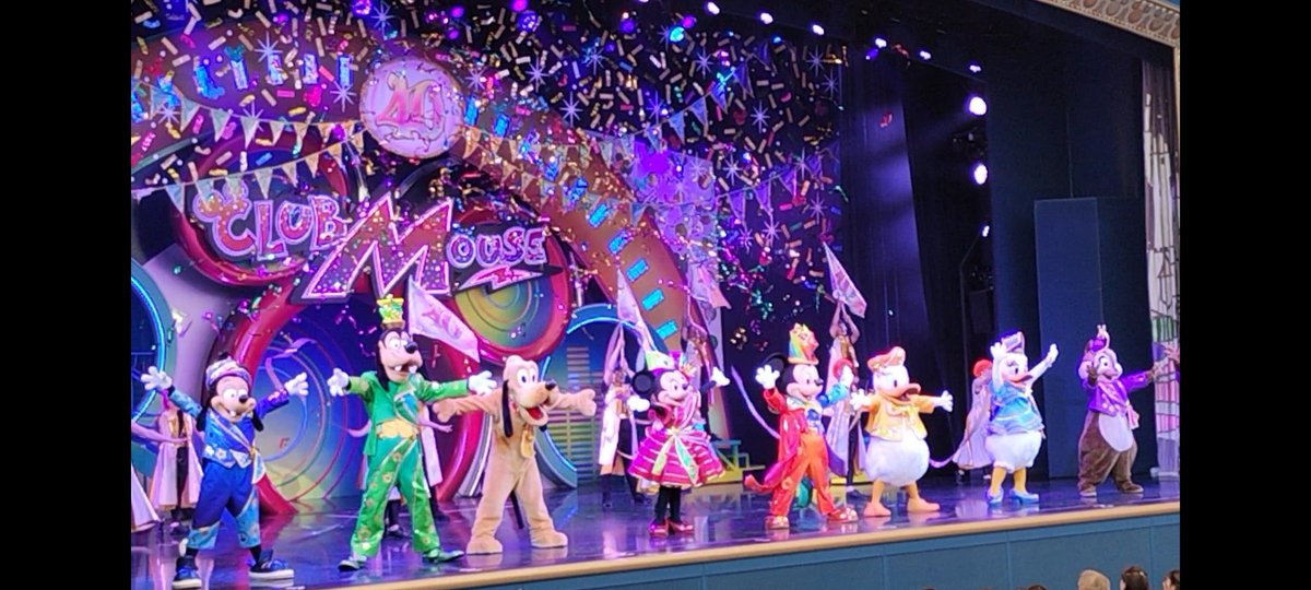 ODY3188's tweet photo. 32年振り東京ディズニーランド
10年振り東京ディズニーシー
ユニバ派だったが、ディズニーの魅力がわかった✨
このクオリティーであの値段は安いと感じた
毎年来たい😊 https://t.co/IhNLdJkyjF