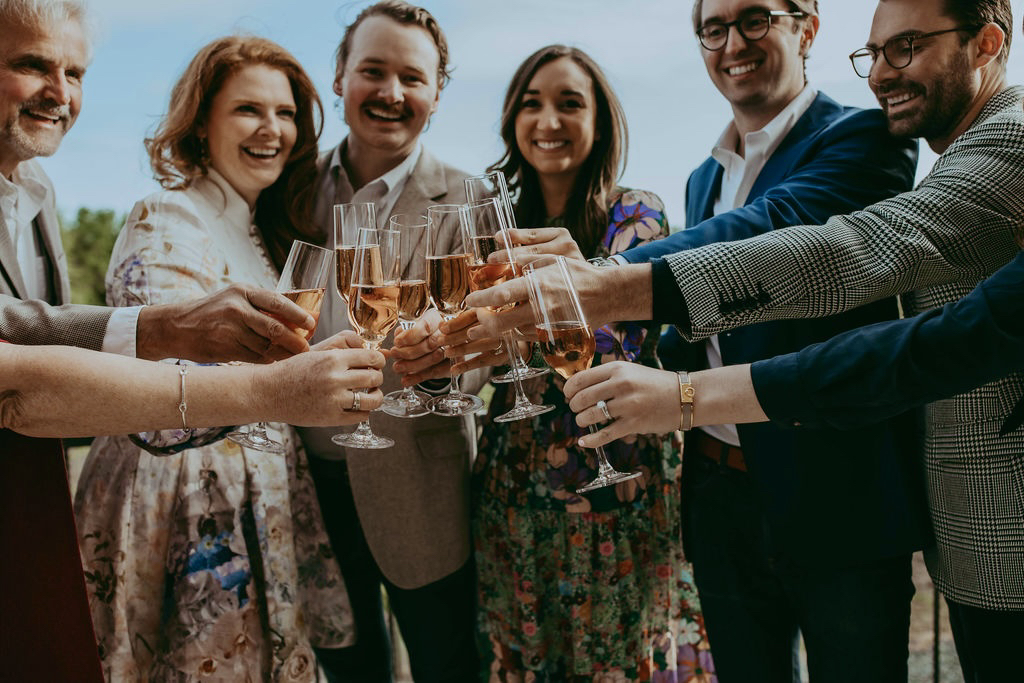 Have your next celebration at Bricoleur Vineyards 🍾 
Whatever the occasion may be Bricoleur Vineyards is the perfect backdrop! Call or text us to connect with our events team. 

📸: @danielleconnerphotography 

 #bricoleurvineyards #winecountry #russianrivervalley