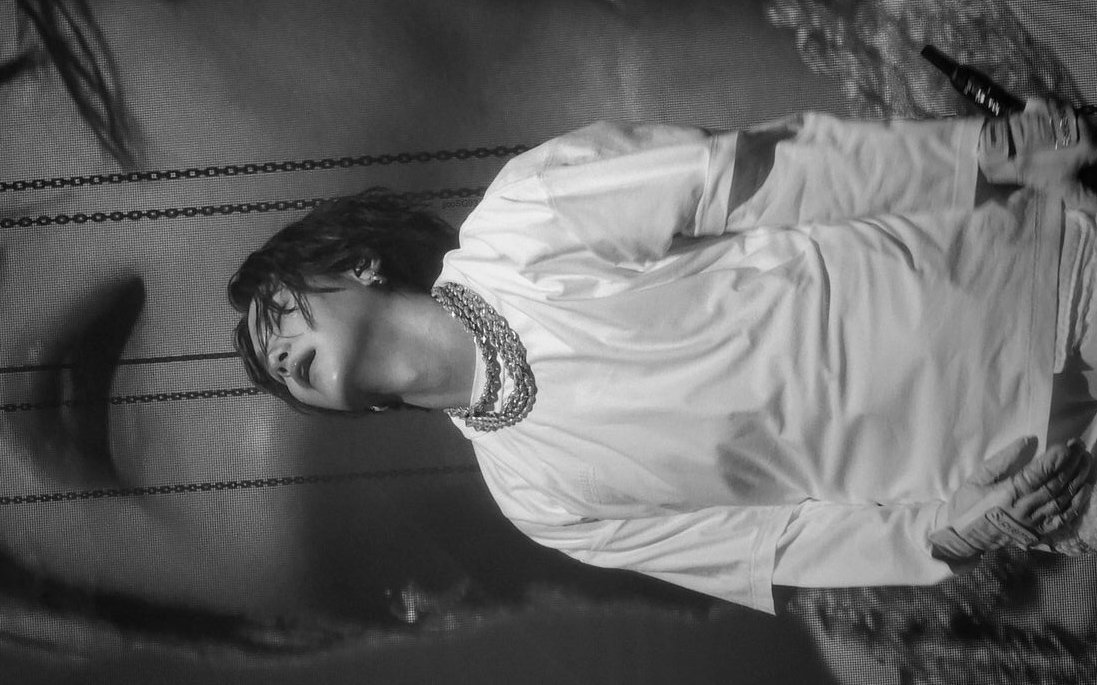 ㅤ
ㅤㅤㅤㅤㅤㅤㅤ  나는 내 피부를 추적한다.
ㅤㅤ