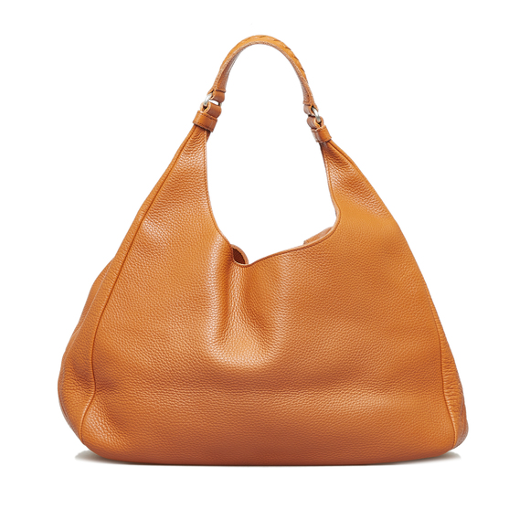 Penelope_Kol's tweet photo. So good I had to share! Check out all the items I'm loving on @Poshmarkapp #poshmark #fashion #style #shopmycloset #bottegaveneta: https://t.co/3U4RyuoayK https://t.co/q6m607qKv0