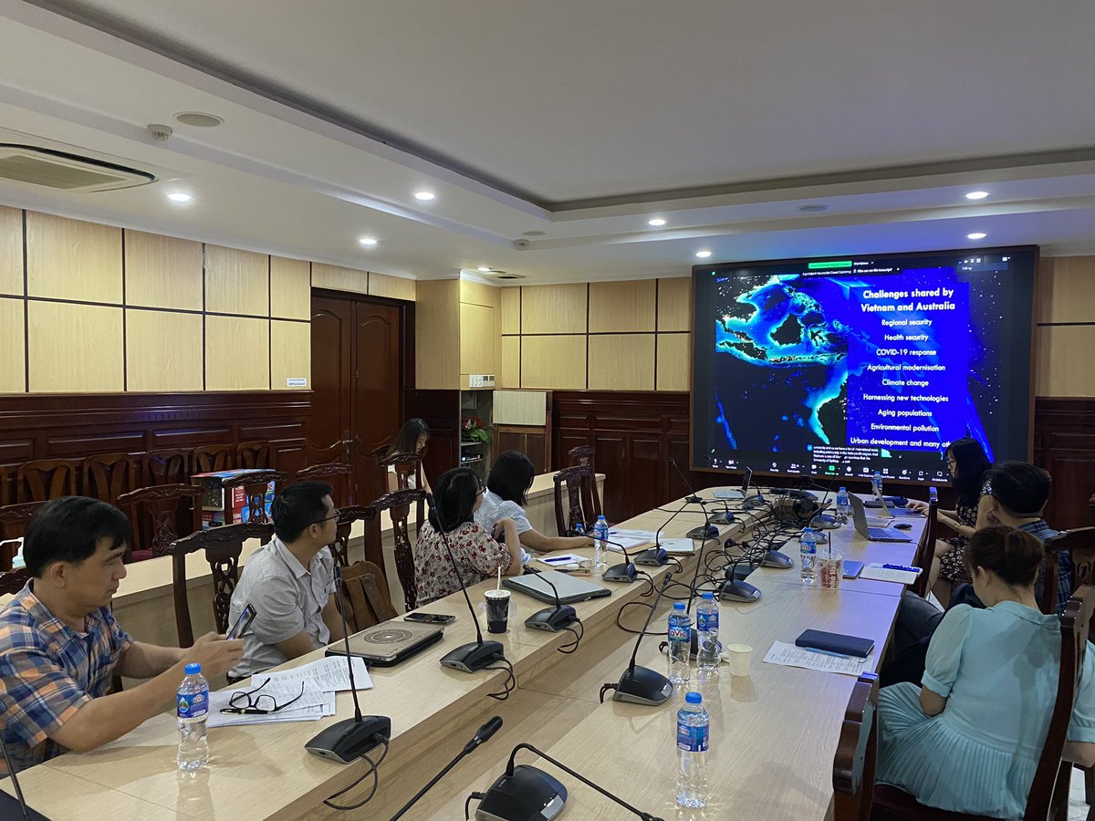 Justin Beardsley (@_jbeardsley_) on Twitter photo Wonderful to be back in HCMC 🇻🇳 to launch <a href="/Sydney_Uni/">University of Sydney</a> <a href="/AustraliaAwards/">Australia Awards</a> fellowship on #HealthSecurity.
Thanks to UMP for hosting, <a href="/angepratt/">Angela Pratt</a> & @adamkams for opening, and <a href="/dfat/">Department of Foreign Affairs and Trade 🇦🇺</a> for funding this programme 🚀 Wonderful to be back in HCMC 🇻🇳 to launch <a href="/Sydney_Uni/">University of Sydney</a> <a href="/AustraliaAwards/">Australia Awards</a> fellowship on #HealthSecurity.
Thanks to UMP for hosting, <a href="/angepratt/">Angela Pratt</a> & @adamkams for opening, and <a href="/dfat/">Department of Foreign Affairs and Trade 🇦🇺</a> for funding this programme 🚀