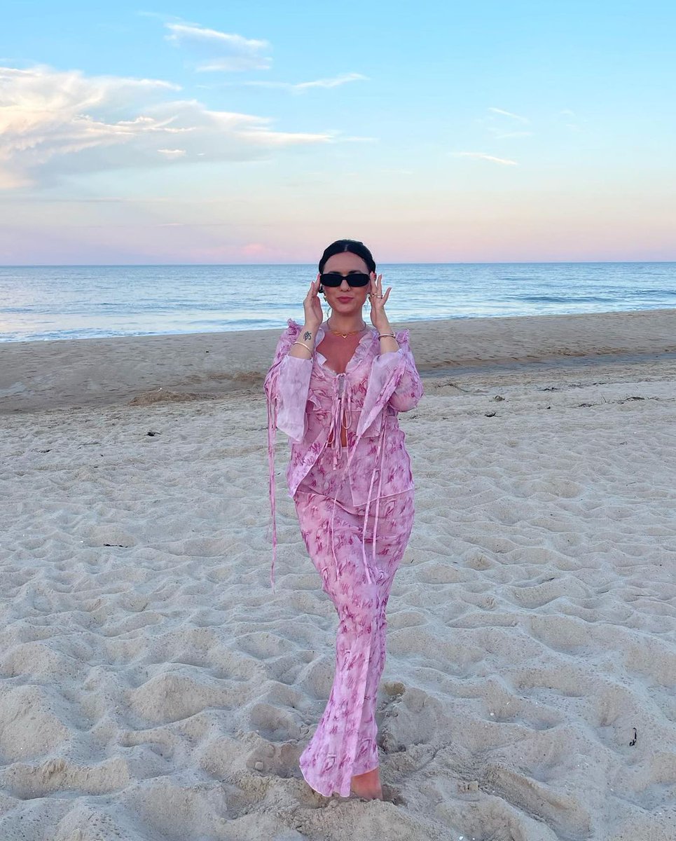 shop_solado's tweet photo. 💕👉Shop this look by tapping the link in bio https://t.co/mYaoQkD4Ck